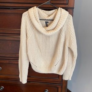 Cute oversized sweater. Size Medium.